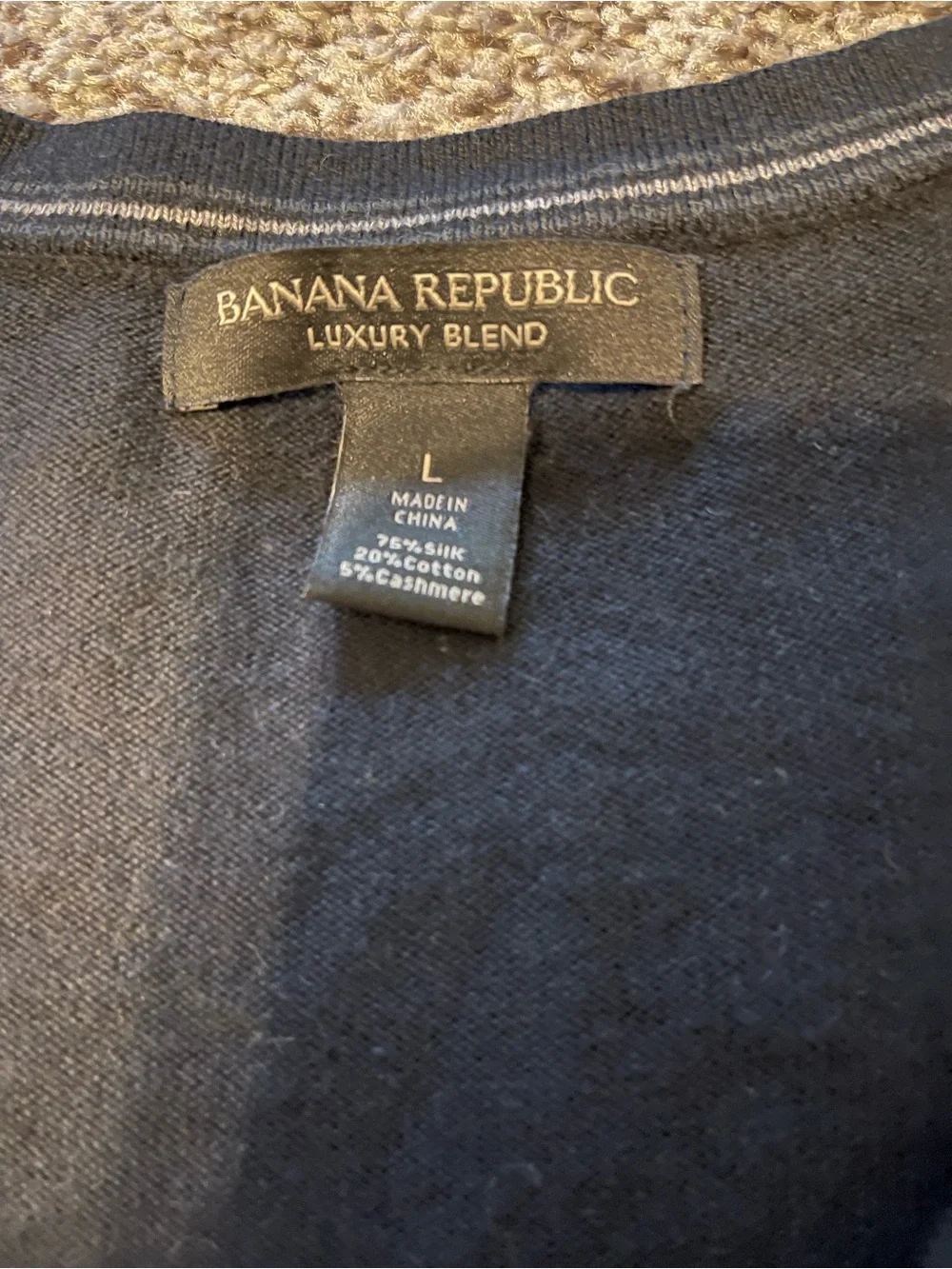 Banana Republic Men's Black V-Neck Lightweight Sweater